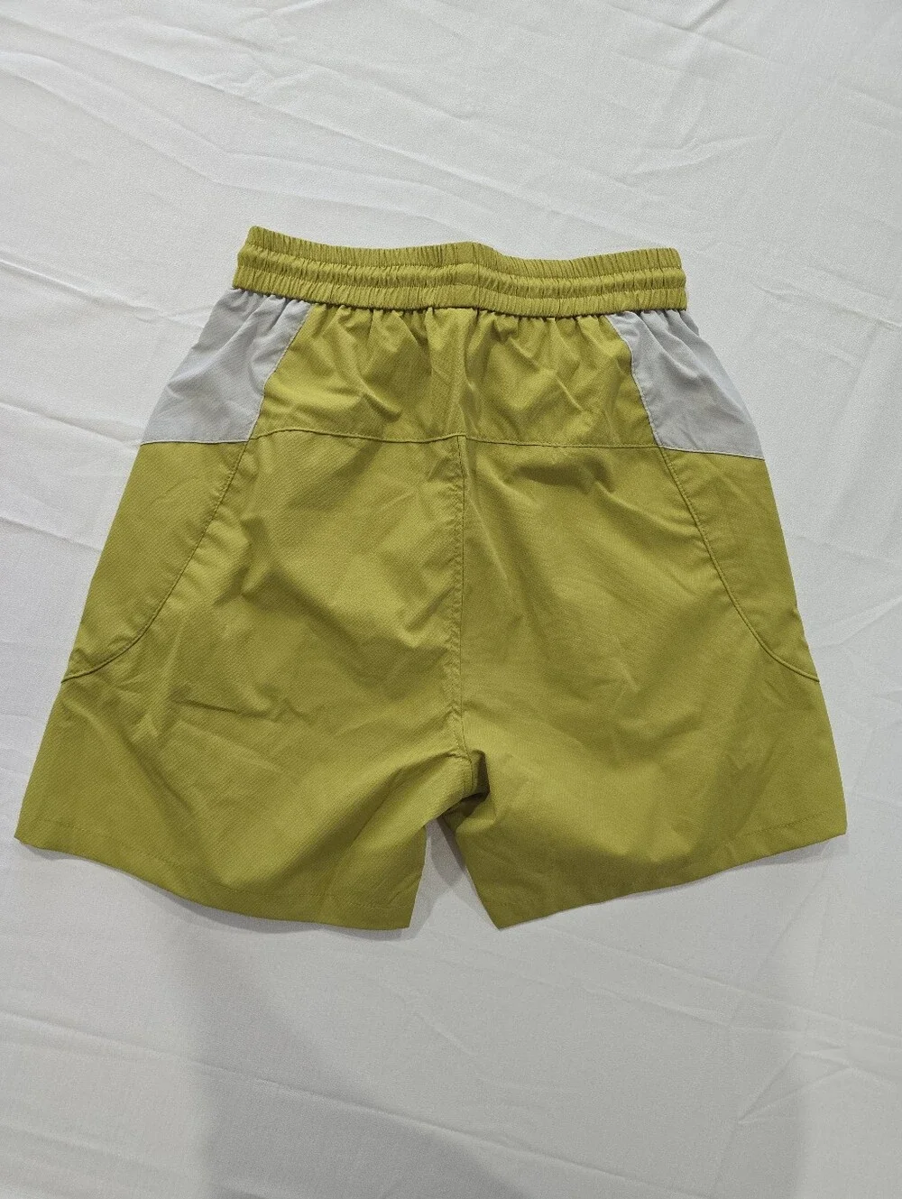 2 Men's Performance Elastic  Drawstring Waist Zipper Pockets Shorts Size Small